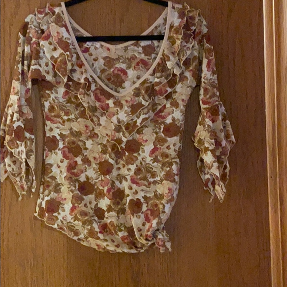Cute top by Ruby, browns.